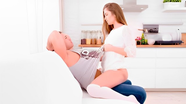 Mary Rock chịch bạn trai bằng tư thế gia truyền
