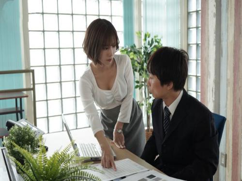 Anh nhân viên cu to và cô sếp nữ thèm khoai